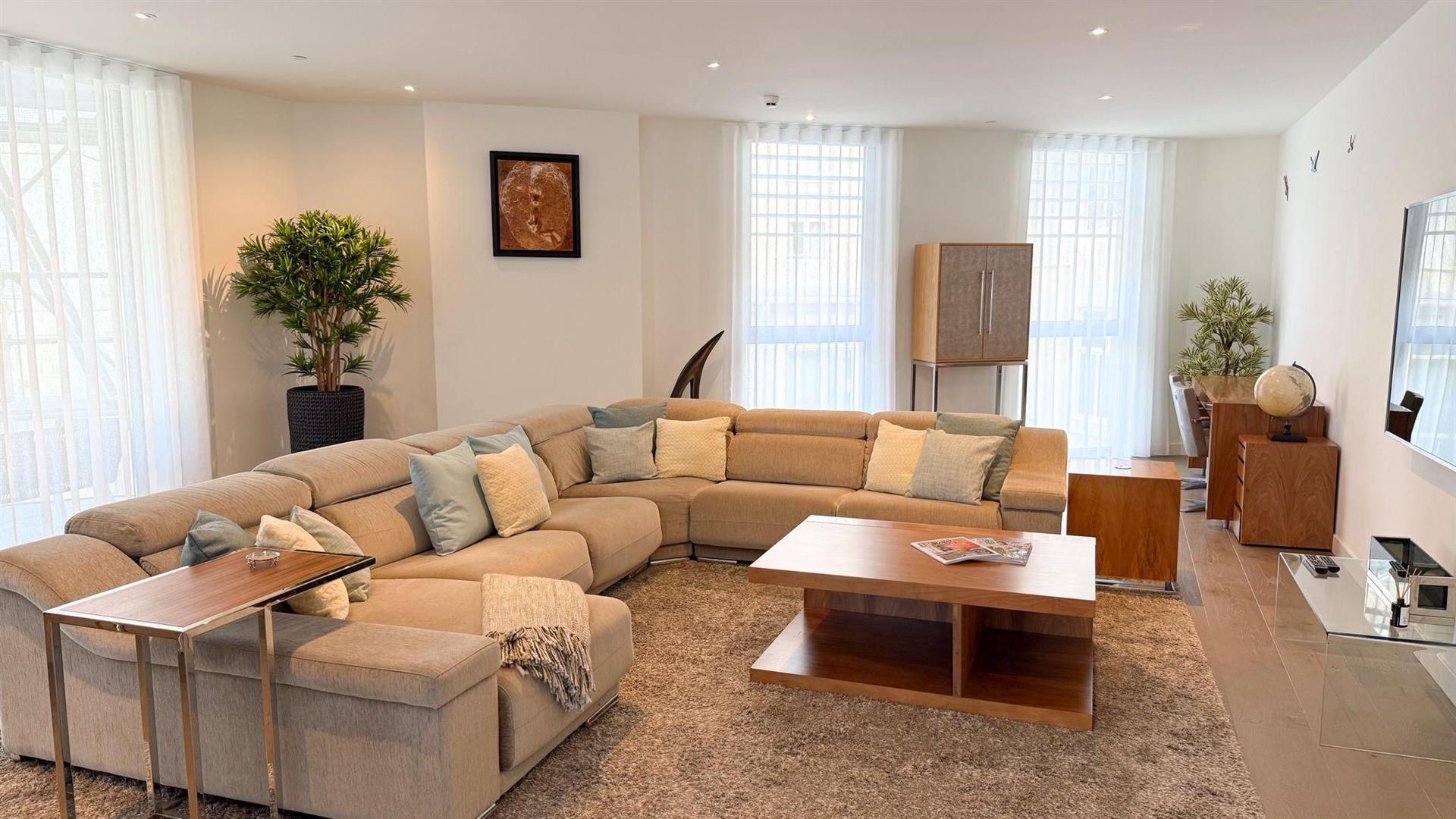 Image of Apartment - 5 Bedrooms - 4 Bathrooms for Rental in EuroCity-Gibraltar, Image 5